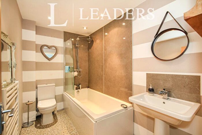 4 Bedroom Town House To Rent In Smithers Close, CW5