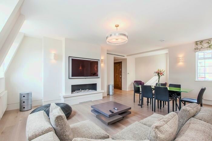 3 Bedroom Flat To Rent In Warwick Gardens, London, W14