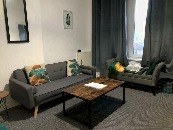 1 Bedroom Flat To Rent In Main Street, Cambuslang, G72