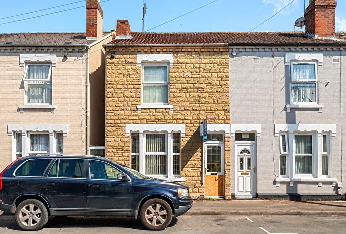 3 Bedroom Semi Detached House For Sale In All Saints Road, Gloucester, Gloucestershire, GL1