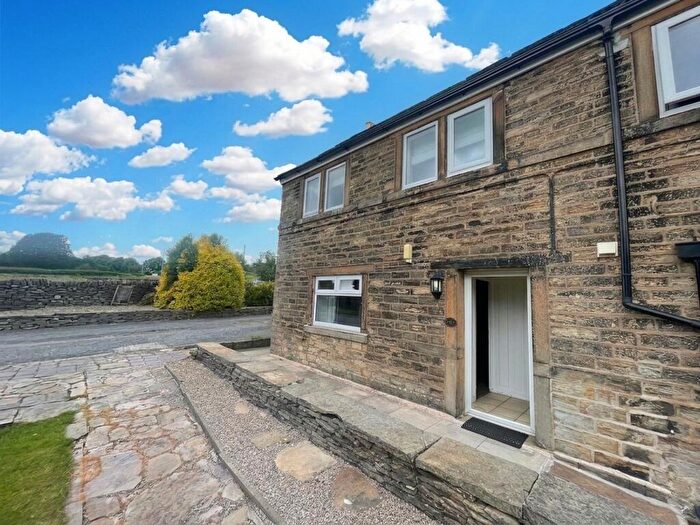 2 Bedroom End Of Terrace House For Sale In Huddersfield Road, Shelley, HD8