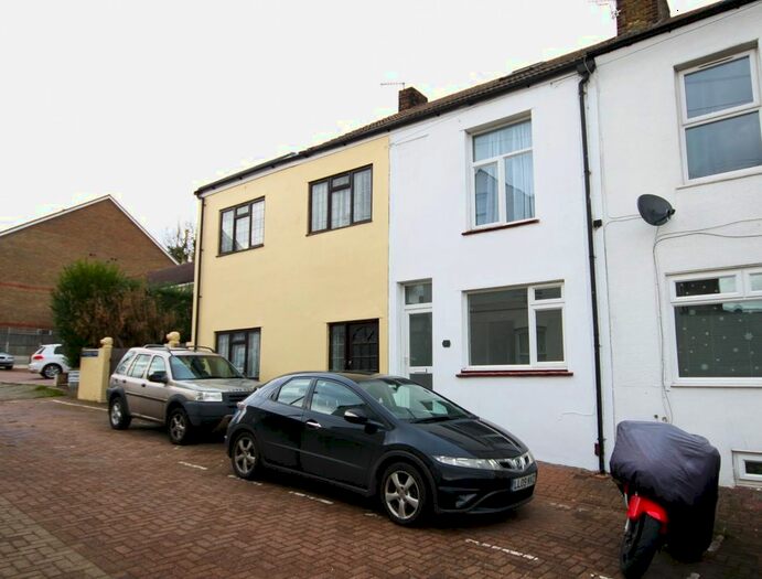 3 Bedroom Property To Rent In Laburnum Place, Sittingbourne ME10