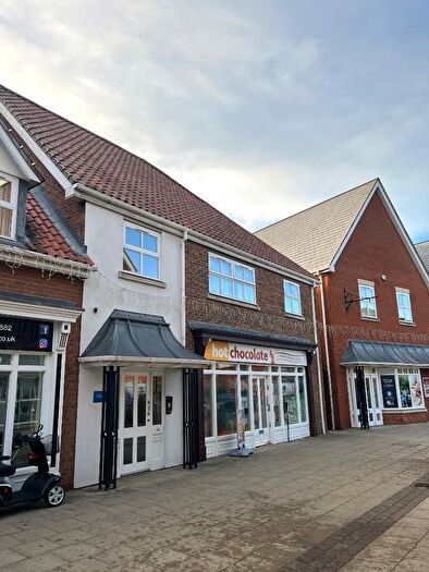 2 Bedroom Flat To Rent In Carlton Mews, The Carlton Centre, Lincoln, Lincolnshire, LN2