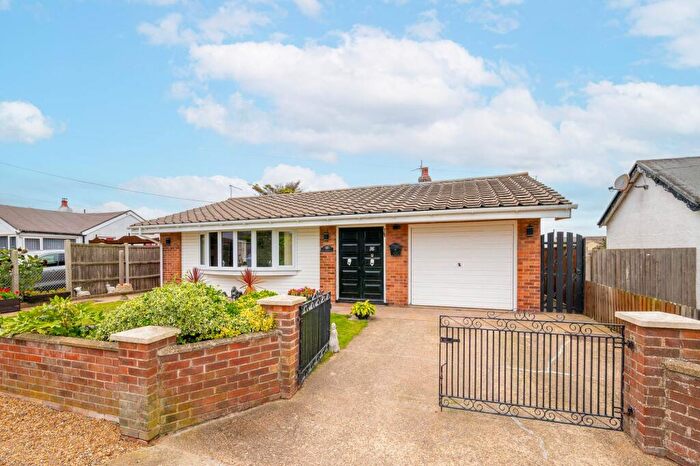 3 Bedroom Detached Bungalow For Sale In Fakes Road, Hemsby, NR29
