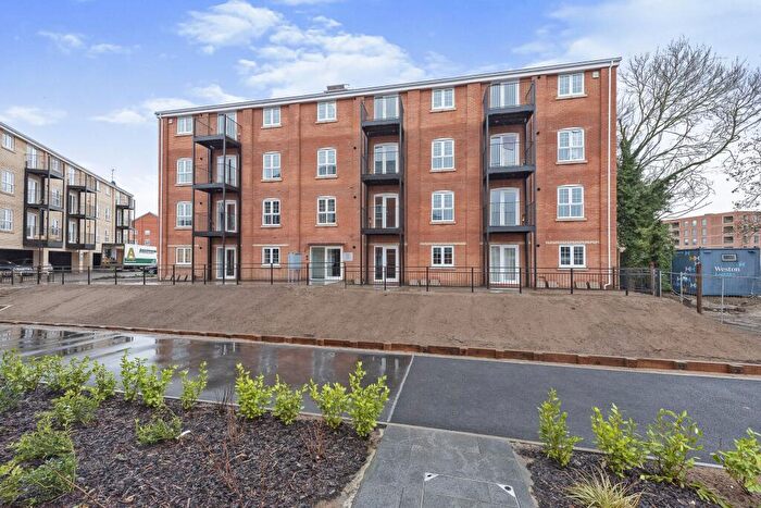 2 Bedroom Flat To Rent In Houghton Way, Bury St. Edmunds, Suffolk, IP33
