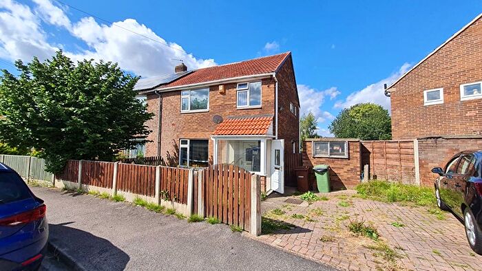 3 Bedroom Semi-Detached House To Rent In Dodsworth Crescent, Normanton, Wakefield, WF6