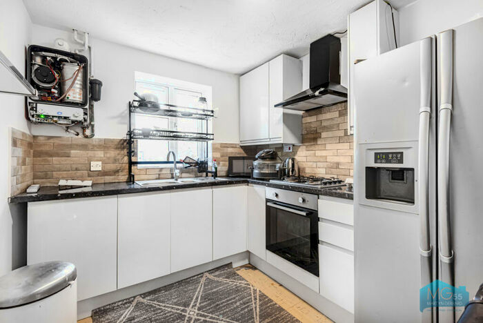 3 Bedroom Semi-Detached House To Rent In Taunton Drive, East Finchley, London, N2