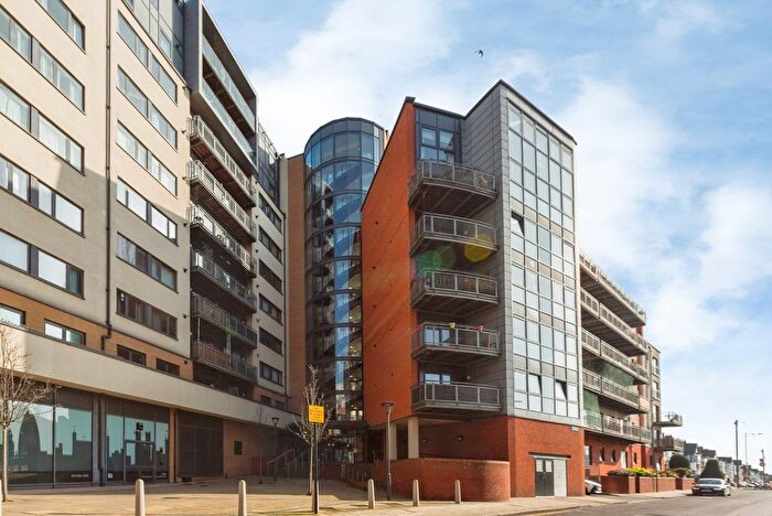 1 Bedroom Flat For Sale In Perth Road, Ilford, Essex, IG2