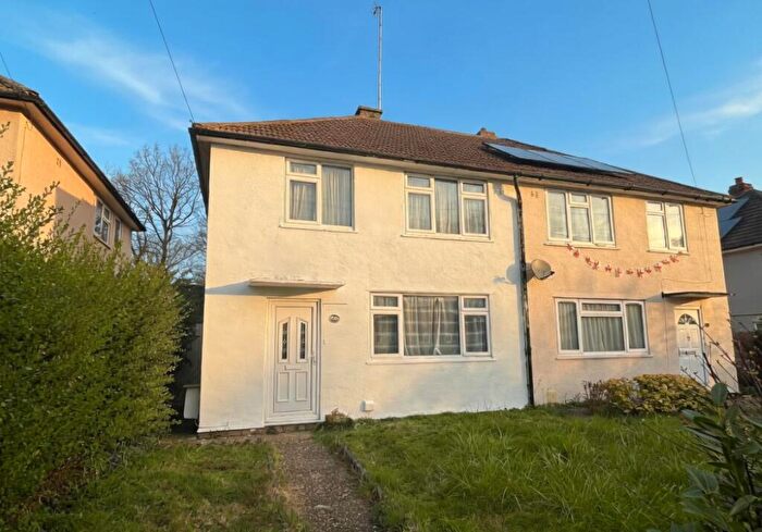 3 Bedroom Semi Detached House For Sale In Leechcroft Avenue, Swanley, Kent, BR8