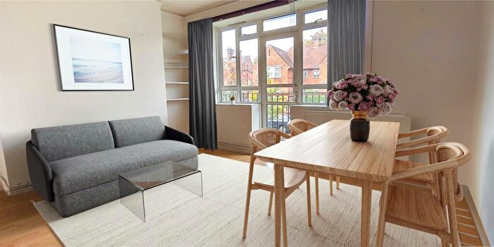 2 Bedroom Flat To Rent In Lawn Road, Belsize Park, London, NW3