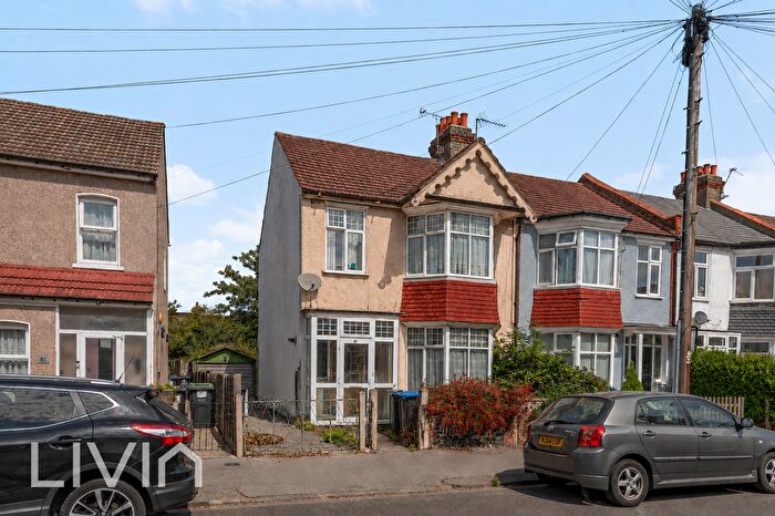 4 Bedroom End Terrace House For Sale In Totton Road, Thornton Heath, CR7