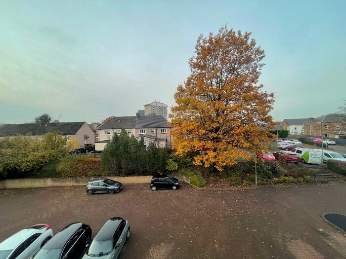 2 Bedroom Flat To Rent In Windmill Court, Hamilton, South Lanarkshire, ML3