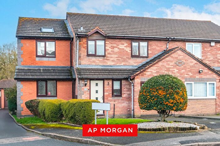 4 Bedroom Semi Detached House For Sale In Mill Brook Drive, Birmingham, West Midlands, B31