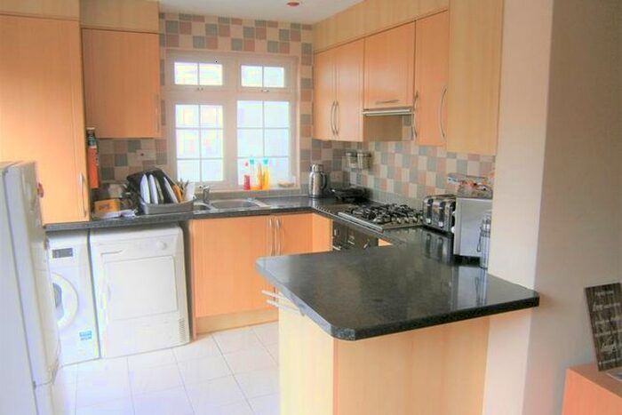 1 Bedroom Flat To Rent In Whitton Avenue East, Greenford, UB6