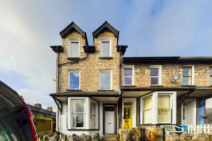 4 Bedroom End Of Terrace House To Rent In Park Avenue, Kendal, LA9