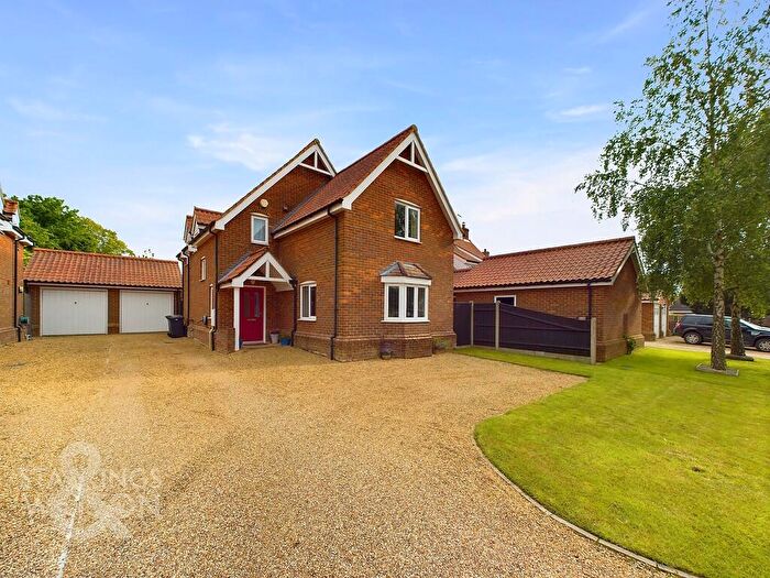 4 Bedroom Detached House For Sale In Town Road, Fleggburgh, Great Yarmouth, NR29