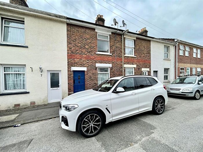 2 Bedroom Terraced House To Rent In Sultan Road, Emsworth, PO10