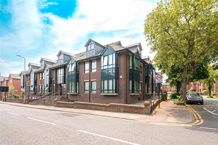 1 Bedroom Flat To Rent In Hatfield Road, St. Albans, Hertfordshire, AL1