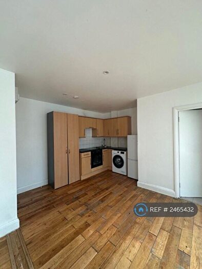 Studio To Rent In Whymark House, London, N22