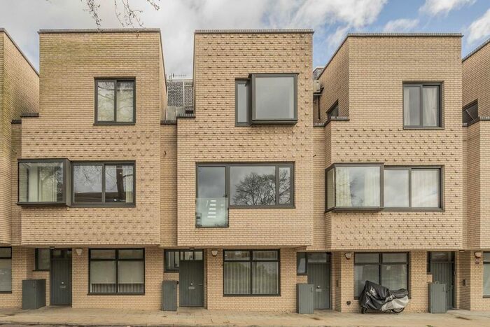 4 Bedroom Terraced House To Rent In St. Alphonsus Road, London, SW4