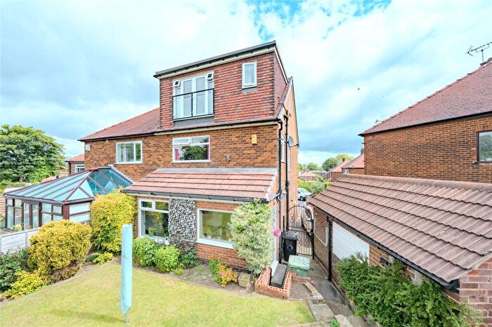 4 Bedroom Semi-Detached House For Sale In Westmoor Rise, Leeds, West Yorkshire, LS13