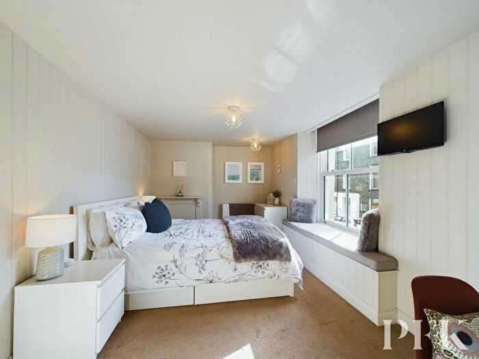 2 Bedroom Cottage For Sale In Myers Street, Keswick, CA12