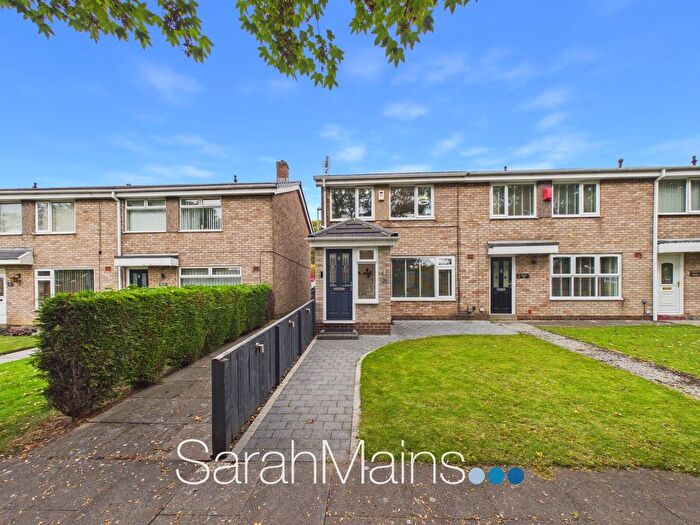 3 Bedroom Terraced House For Sale In Redruth Gardens, Gateshead, NE9