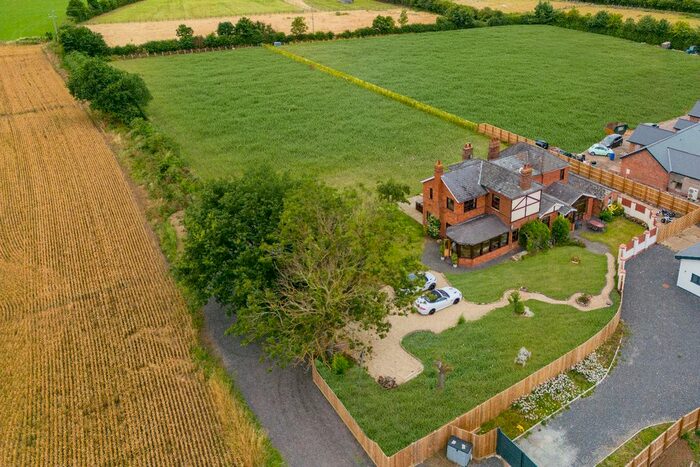 5 Bedroom Detached House For Sale In Birch Green Severn Stoke, Worcestershire, WR8