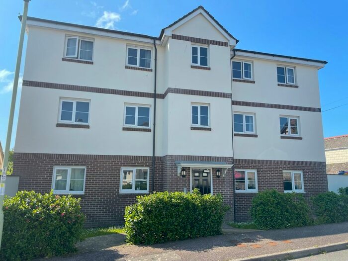 2 Bedroom Flat To Rent In Buckland Close, Bideford, EX39