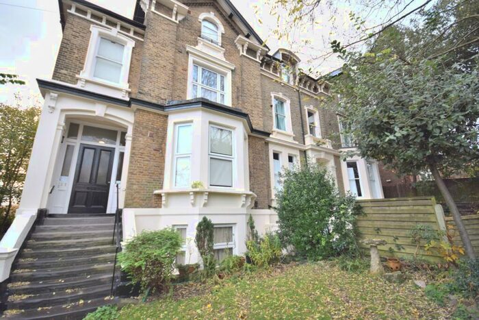 Flat To Rent In Bramley Hill South Croydon, CR2
