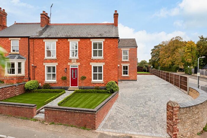 4 Bedroom Detached House For Sale In Grange Road, Geddington, NN14
