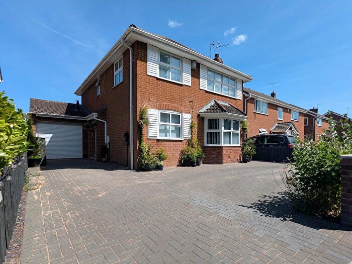 4 Bedroom Detached House For Sale In Park Close, Skelton, York, YO30
