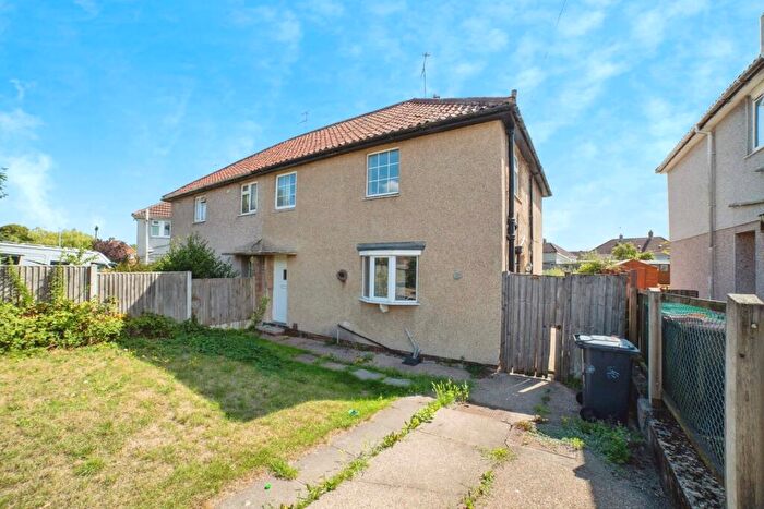 3 Bedroom Semi-Detached House For Sale In Northwood Avenue, Sutton-in-Ashfield, Nottinghamshire, NG17