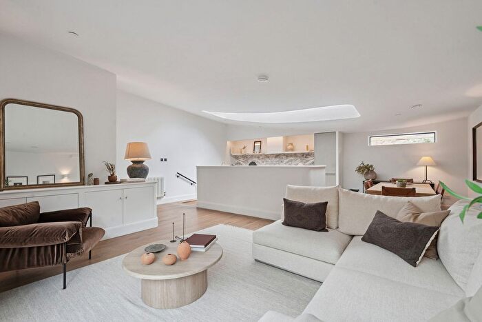 3 Bedroom Terraced House For Sale In House, Charles Mews, Station Road, London, N22