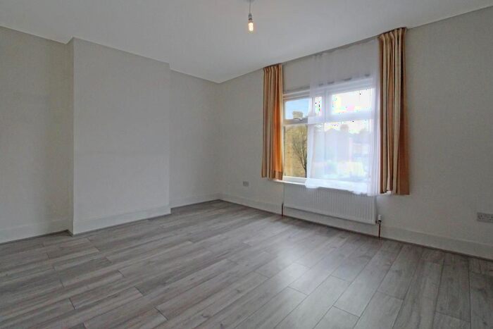 3 Bedroom Property To Rent In Town Road, London, N9