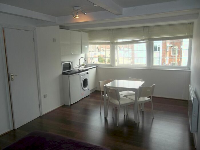 Studio To Rent In Station Road, Hendon Central, London, NW4