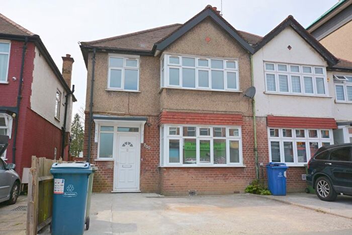 3 Bedroom Semi-Detached House To Rent In Harrow View, Harrow, HA1