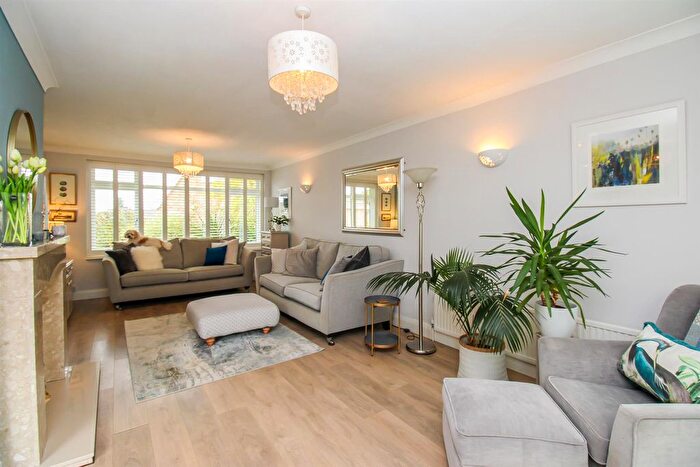 4 Bedroom Detached Bungalow For Sale In The Russets, Sandal, Wakefield, WF2
