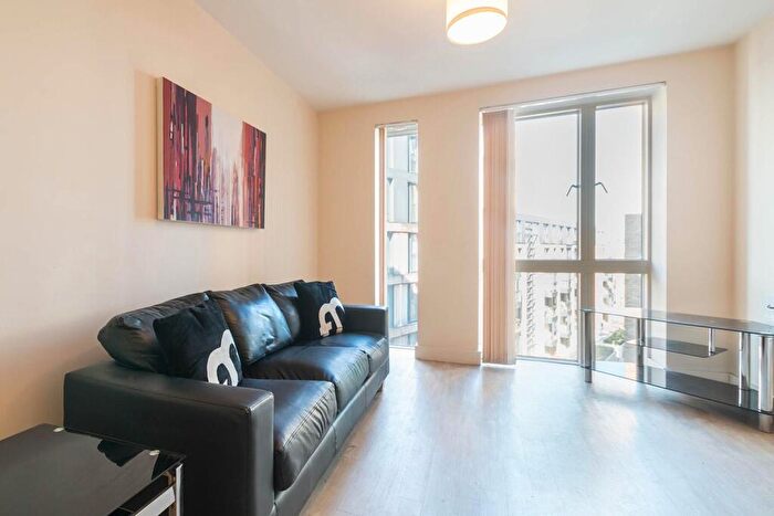 1 Bedroom Apartment To Rent In I-Land, Essex Street, B5