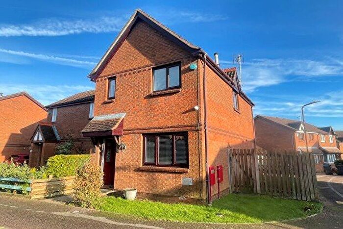 3 Bedroom Property To Rent In Fontwell Drive, Milton Keynes, MK3