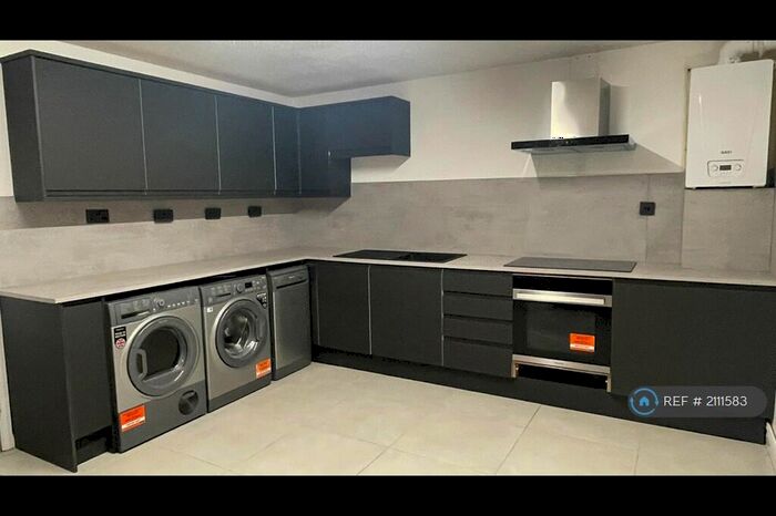 4 Bedroom Terraced House To Rent In Gadd Street, Nottingham, NG7