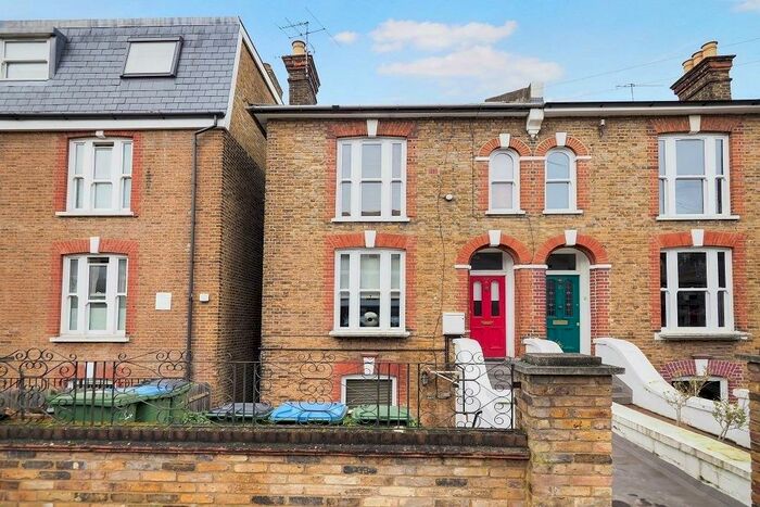 1 Bedroom Ground Maisonette To Rent In Cantwell Road, Shooters Hill, London, SE18