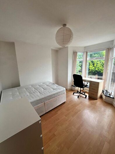 5 Bedroom End Of Terrace House To Rent In Gwydr Crescent, Uplands, SA2