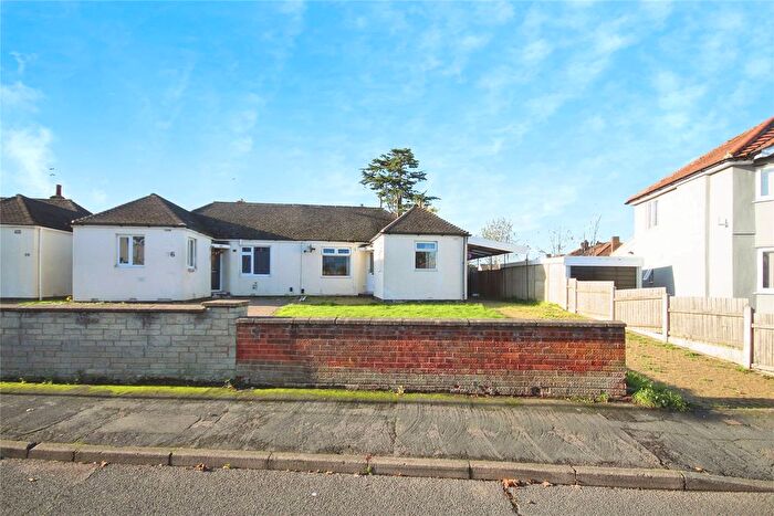 3 Bedroom Bungalow For Sale In Lee Road, Leamington Spa, Warwickshire, CV31