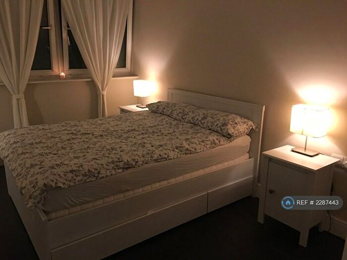 1 Bedroom Flat To Rent In St Helena Road, London, SE16