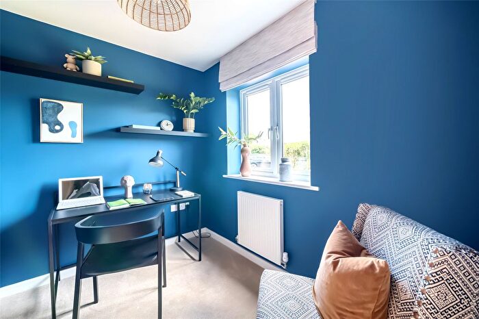 4 Bedroom Detached House For Sale In Tigermoth Drive, Stoke Orchard, Cheltenham, GL52