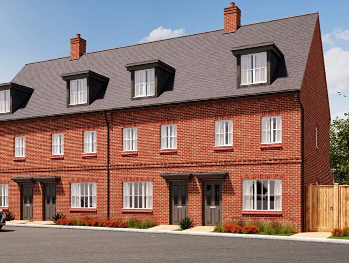 3 Bedroom End Of Terrace House To Rent In New Stamford, So Flexi Fairham, Fairham, NG11