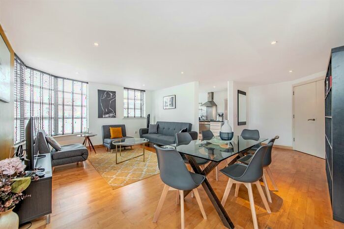 2 Bedroom Apartment To Rent In Leyden Street, Spitalfields, E1