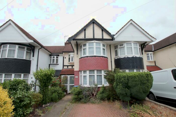 3 Bedroom Terraced House To Rent In Petersfield Close, Edmonton, N18