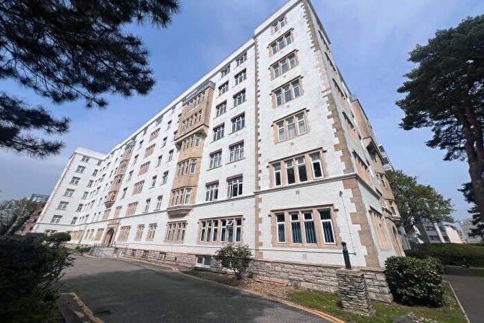 2 Bedroom Flat To Rent In Bath Road, Bournemouth, BH1